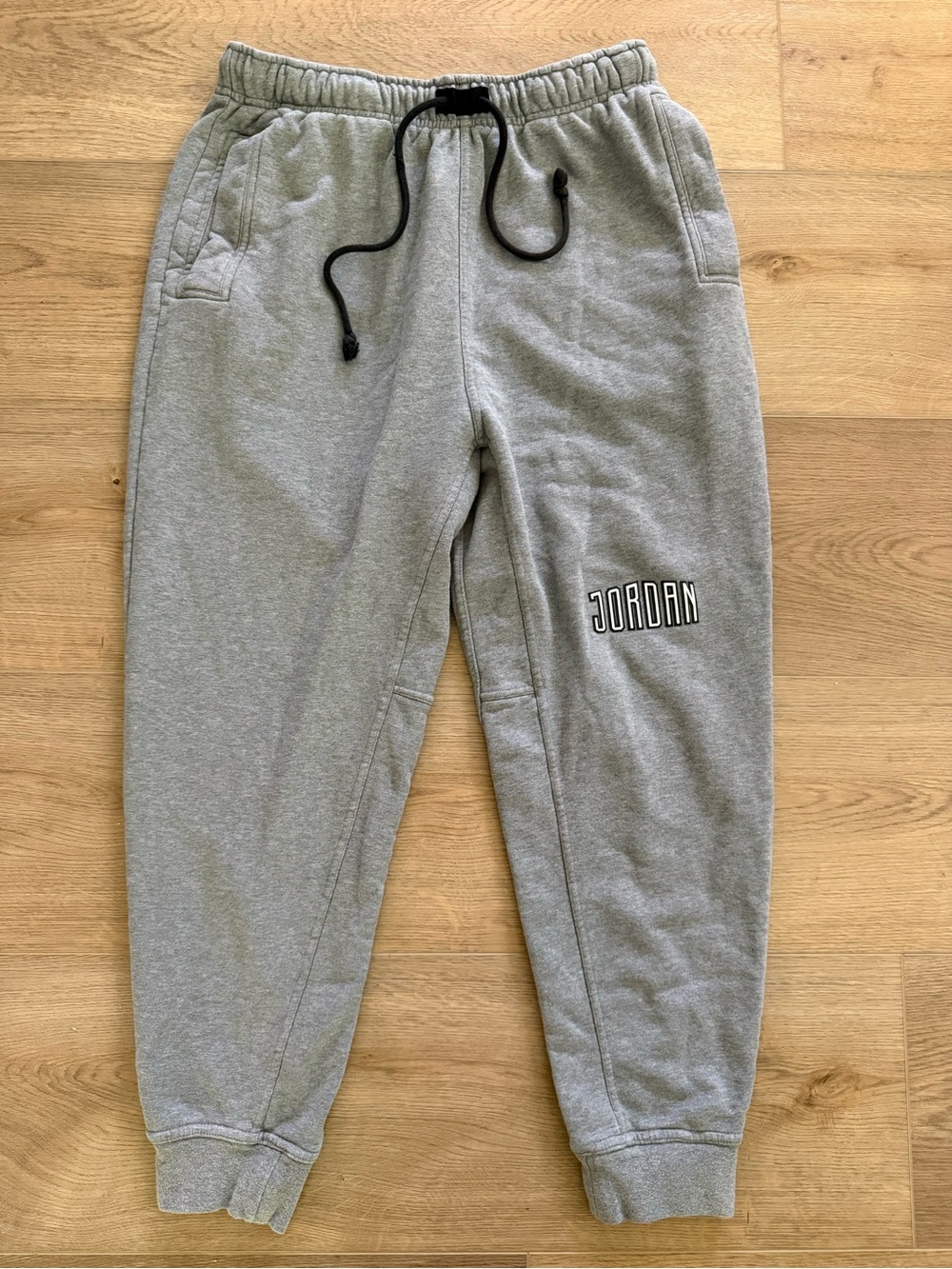 Jordan Essentials Fleece Sweatpants Joggers Heather Gray Men’s Large